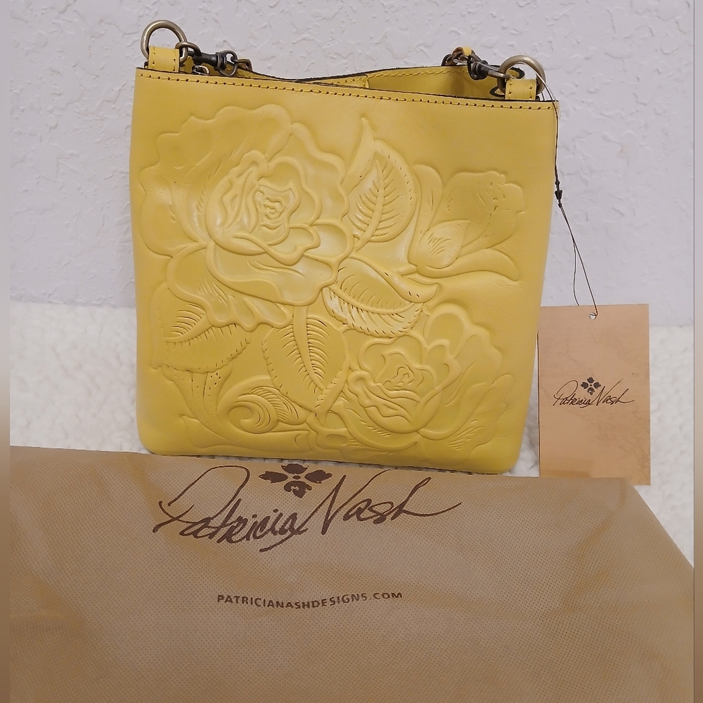 Patricia Nash Ledra Bucket NWT